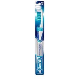 Oral-B™ Cross Action 40 Brosse à dents Adultes Medium 1 u.