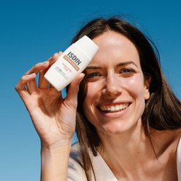 Isdin® Foto Ultra 100 Active Unify Color Fusion Fluid®