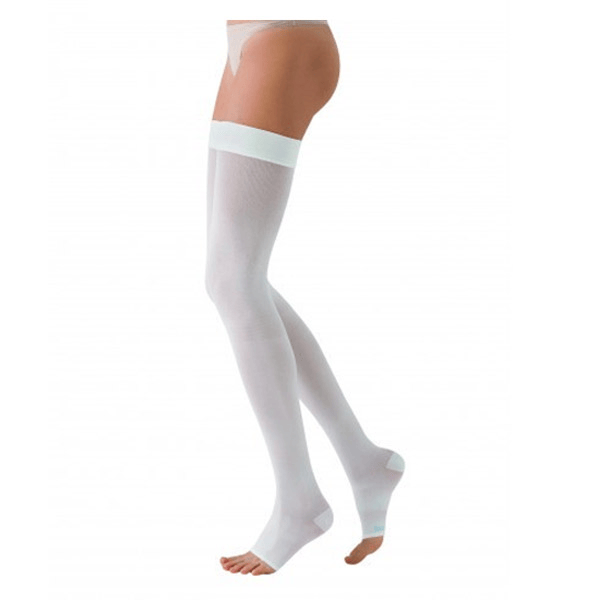 AT2 Bas Auto-Fixants Pieds Ouverts Classe 2 Normal Taille 3 Blanc